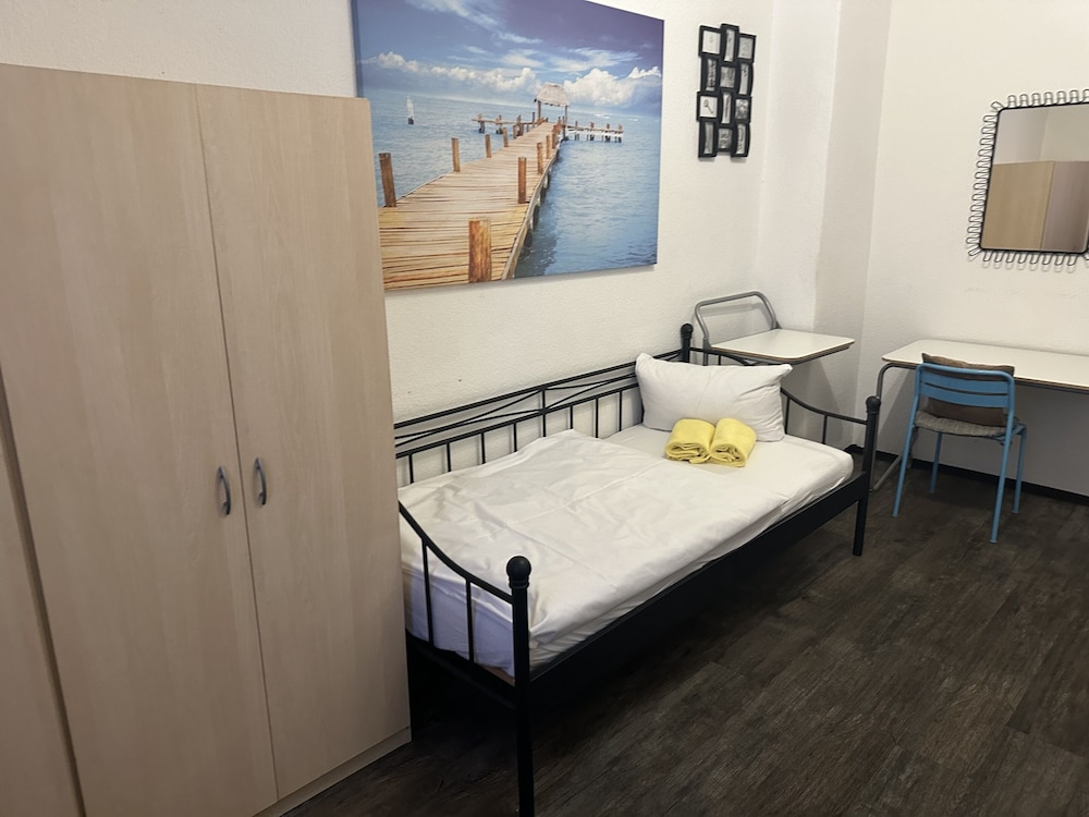 Sultanias Homesharing 8/29