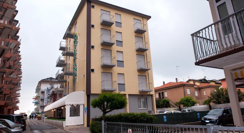 Anny Hotel 3/53