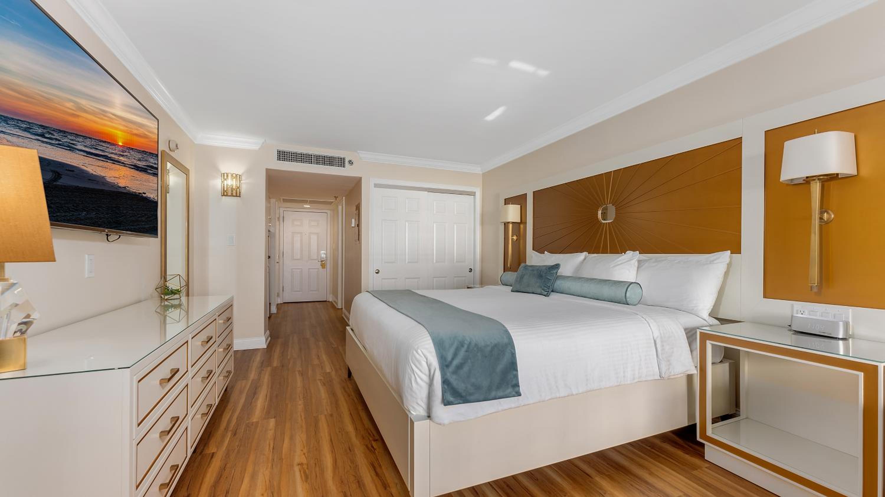Premium, King Bed, Side Ocean View