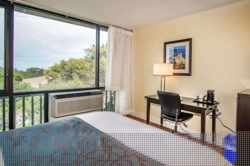 Red Lion Hotel Monterey 9/43