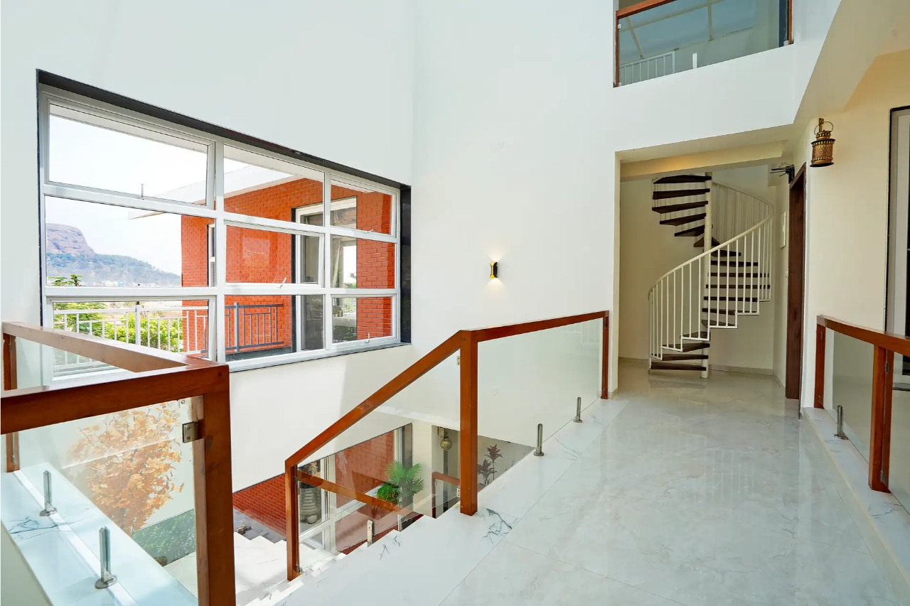 ELIVAAS Nimishka Villa 5 BHK Haven With Pvt Pool, Lavish Garden & Scenic Views in LONAVALA