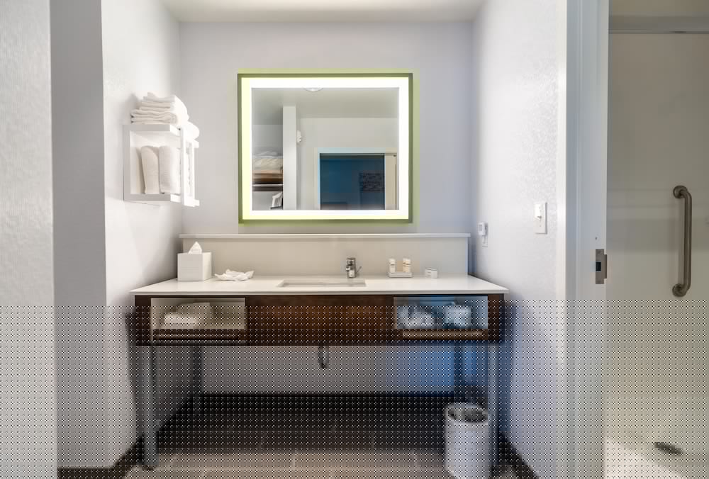 Hampton Inn Suites Raleigh Midtown Nc 21/32