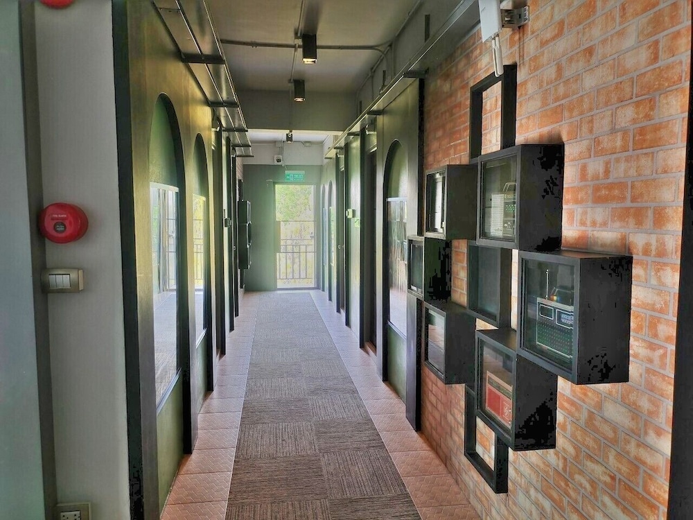 Qoo Hotel 8/64