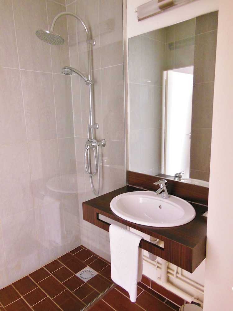 Sure Hotel by Best Western Caen Memorial 17/44