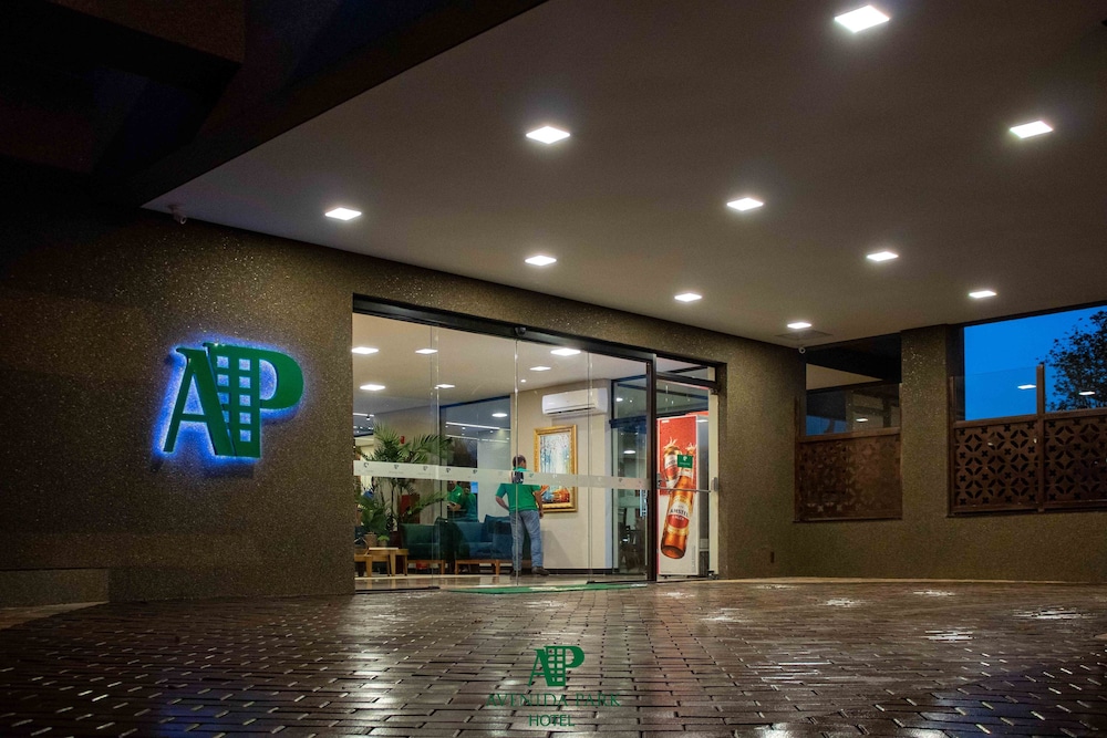 Avenida Park Hotel - Iturama 27/28