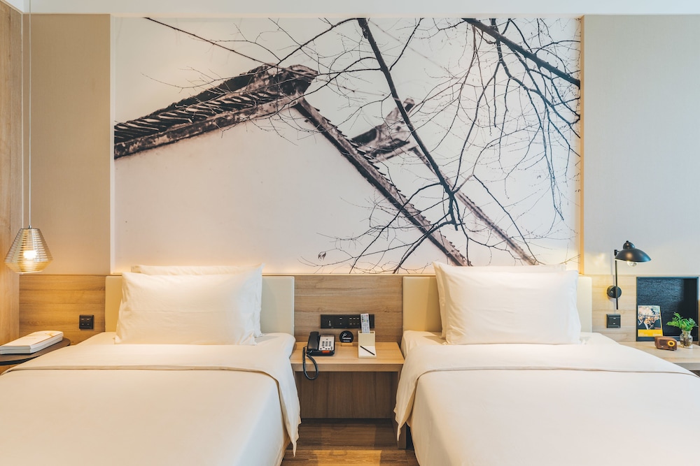 Atour Hotel (Suzhou North High Speed Railway Station, Qiyage Garden) 10/44