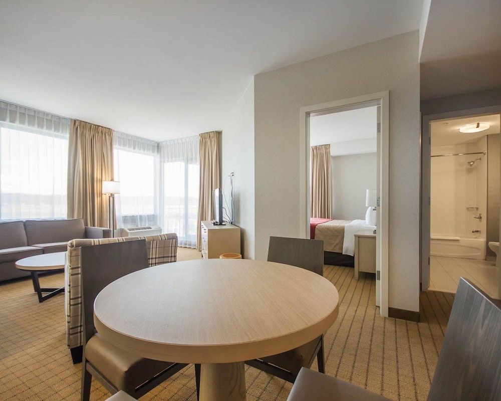 Comfort Inn & Suites Campbell River, BC 38/46