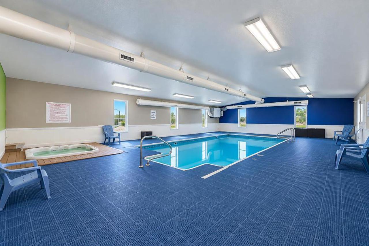 FairBridge Inn & Suites Williston, ND 16/33