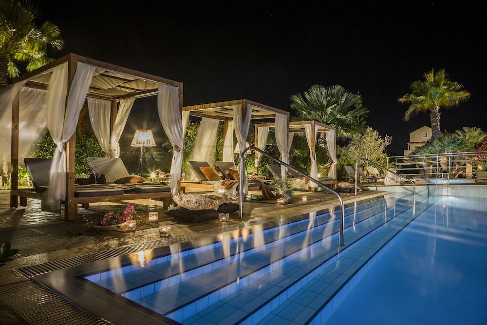 Avithos Resort 83/92