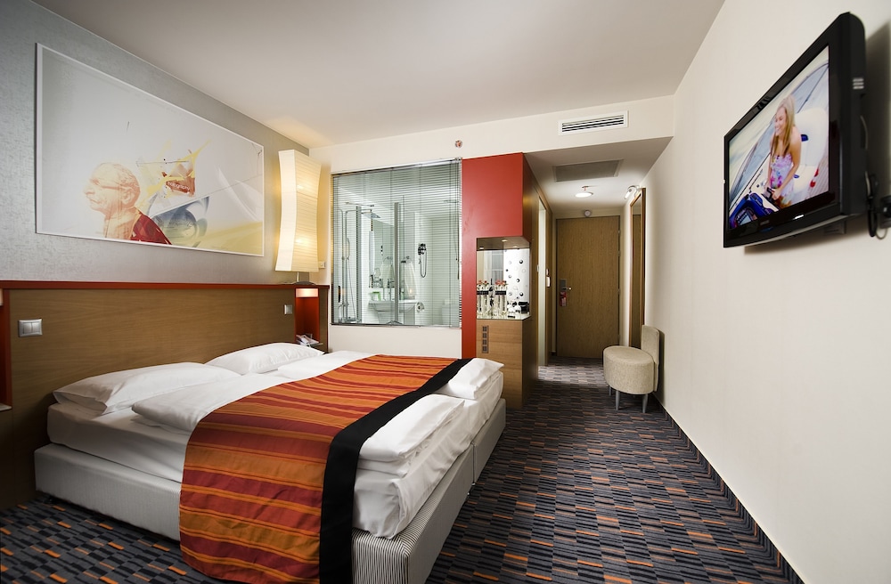 Royal Park Boutique Hotel 28/59
