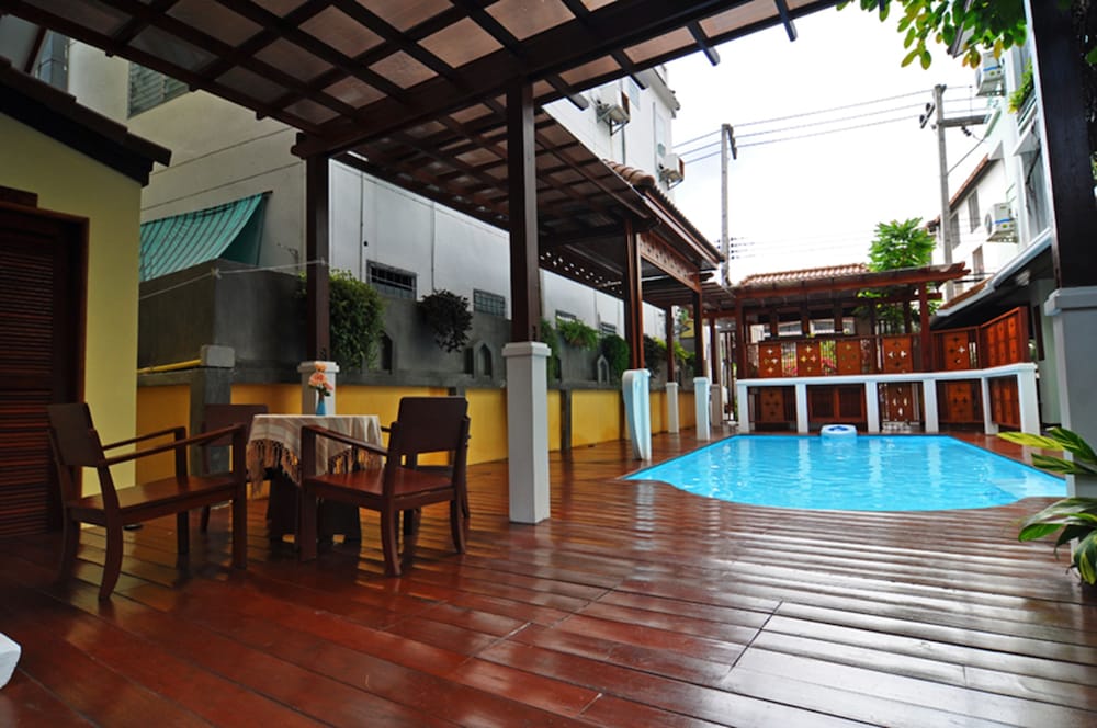 Sri-Pat Guesthouse 49/59