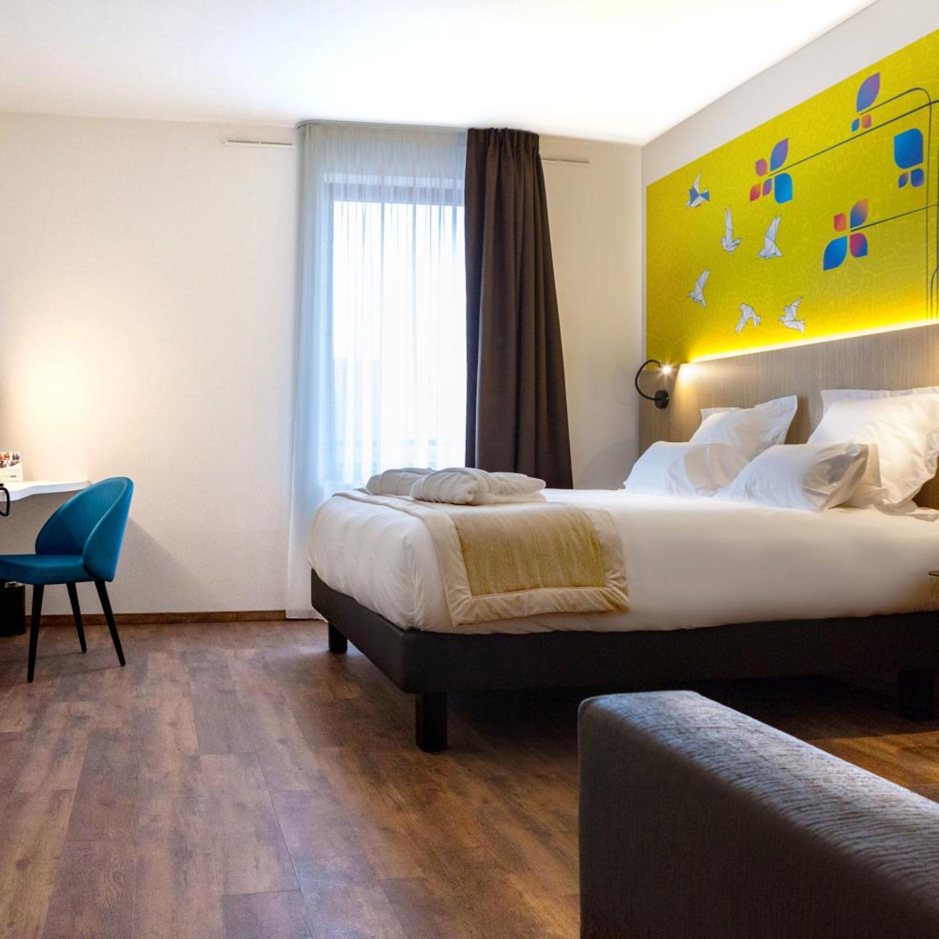 Room, Double Bed