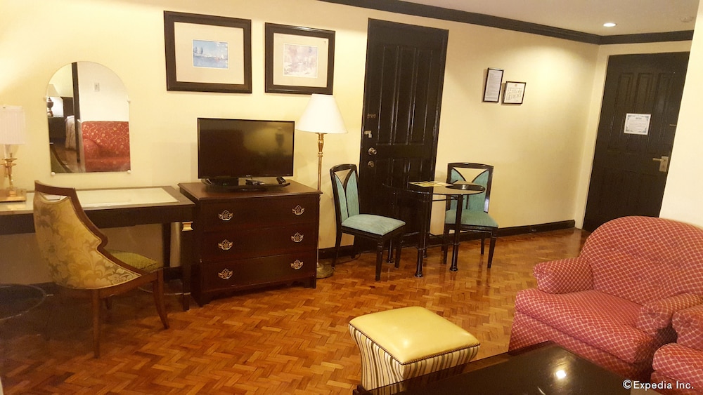 Lourdes Family Suites Makati powered by Cocotel 25/41
