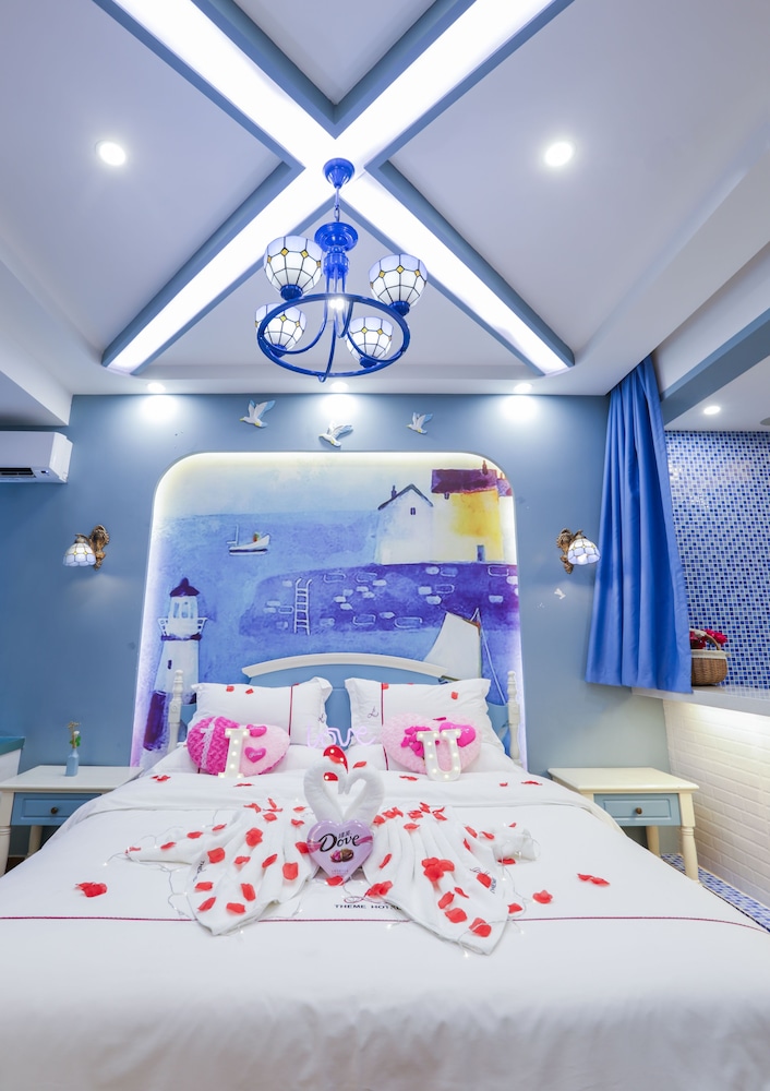 City, Double Bed