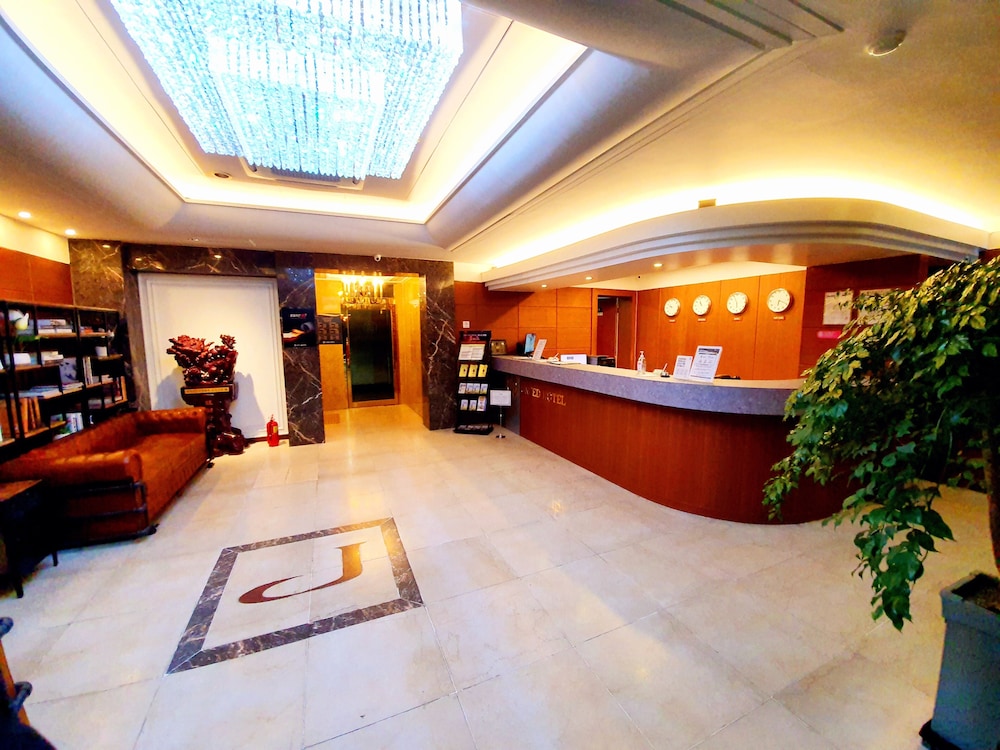 Uneed Hotel 7/60