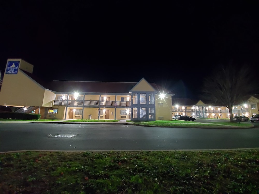 Travel Inn Motel 42/50