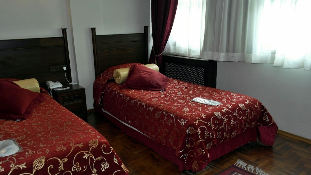 Room, Triple