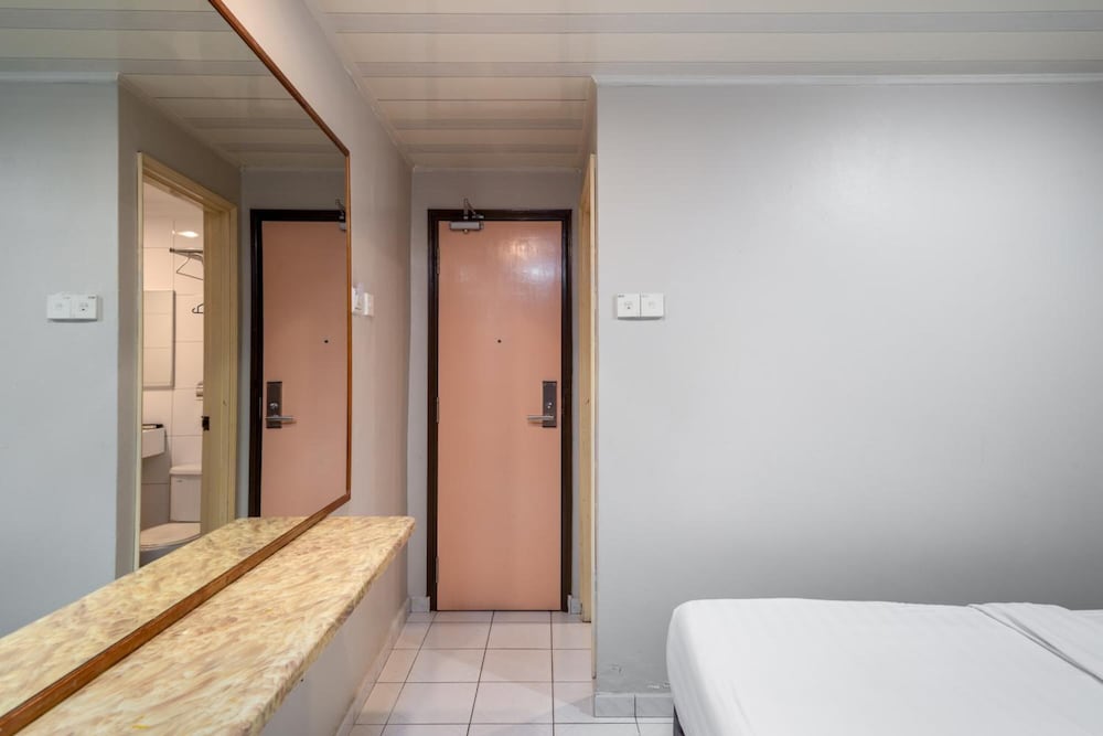 Subang Park Hotel 37/64