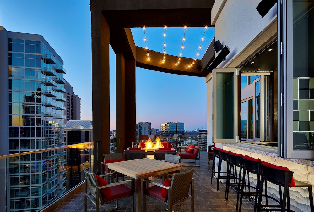 Hampton Inn and Suites Atlanta Midtown 47/53