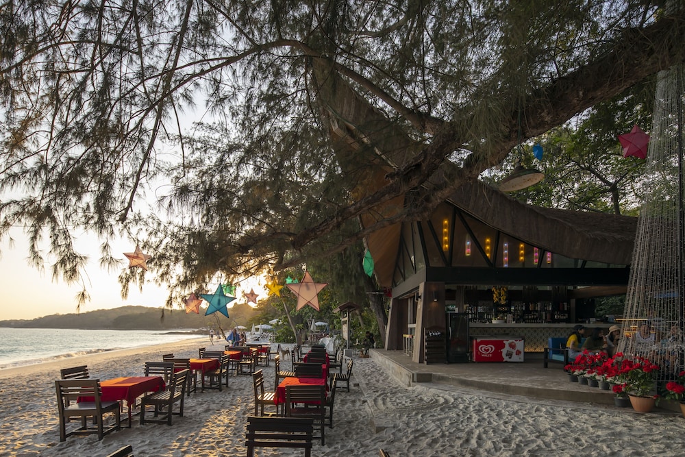 AVATARA RESORT 55/59