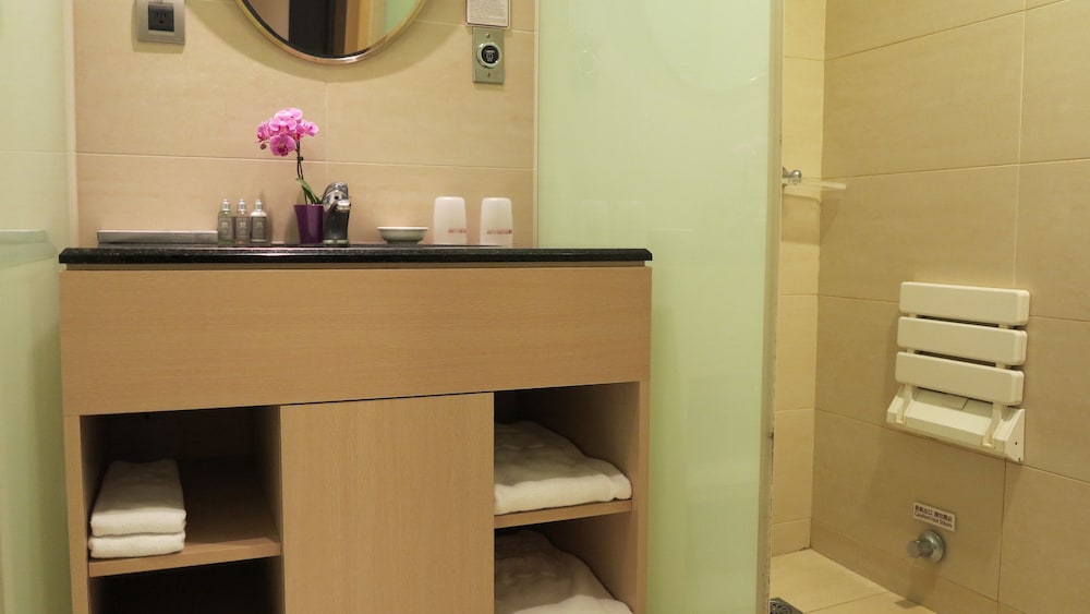 Taipei Charming City Hotel Xinyi 5/28