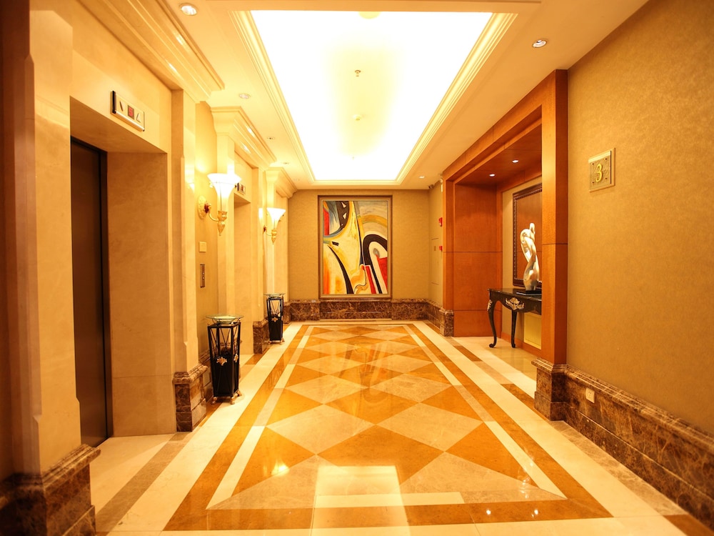 GRAND INTERNATIONAL HOTEL 19/46
