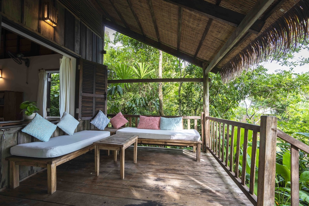 Mango Bay Resort 3/50