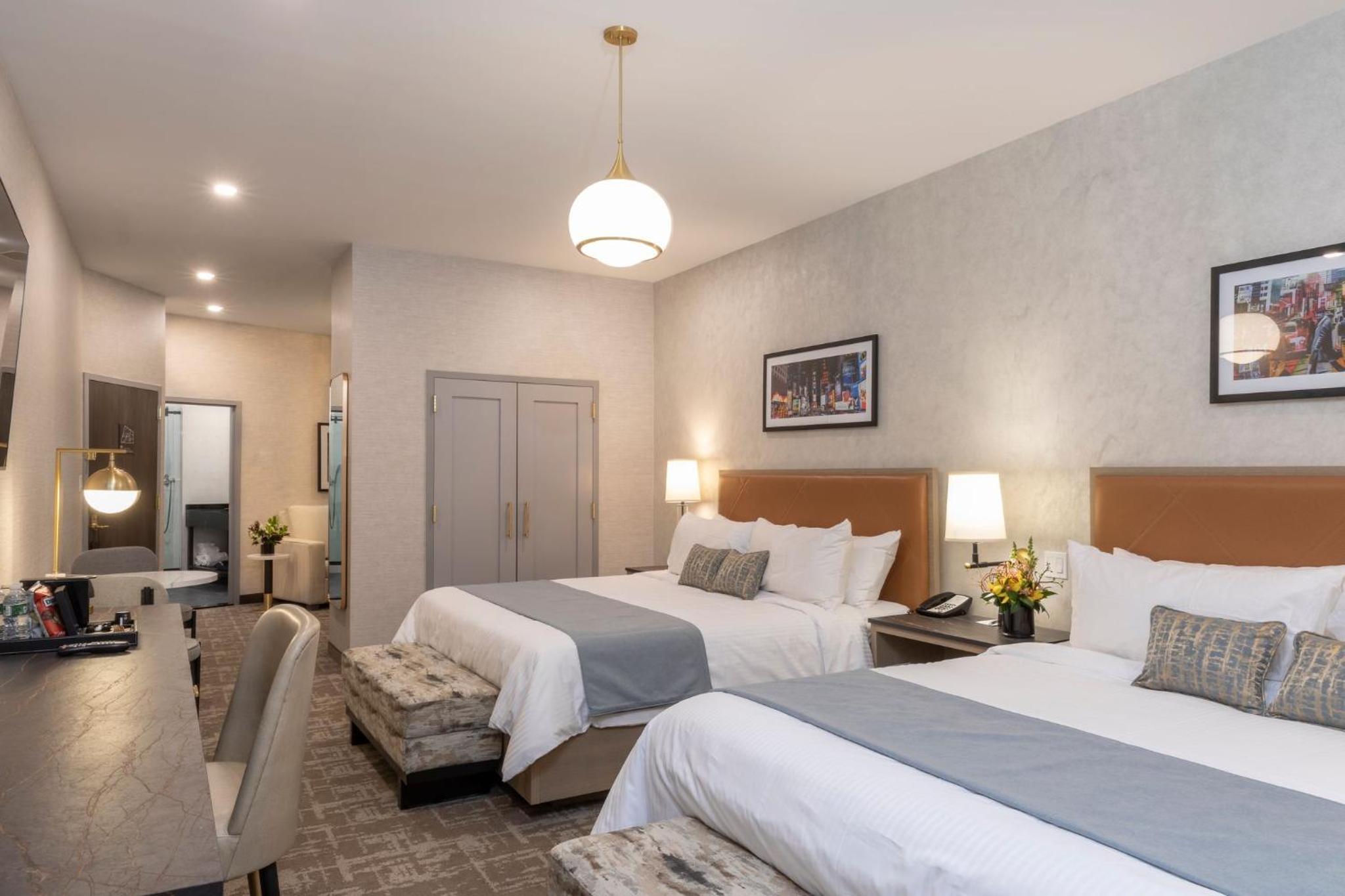 Renovated, Junior Suite, Deluxe, 2 King Beds