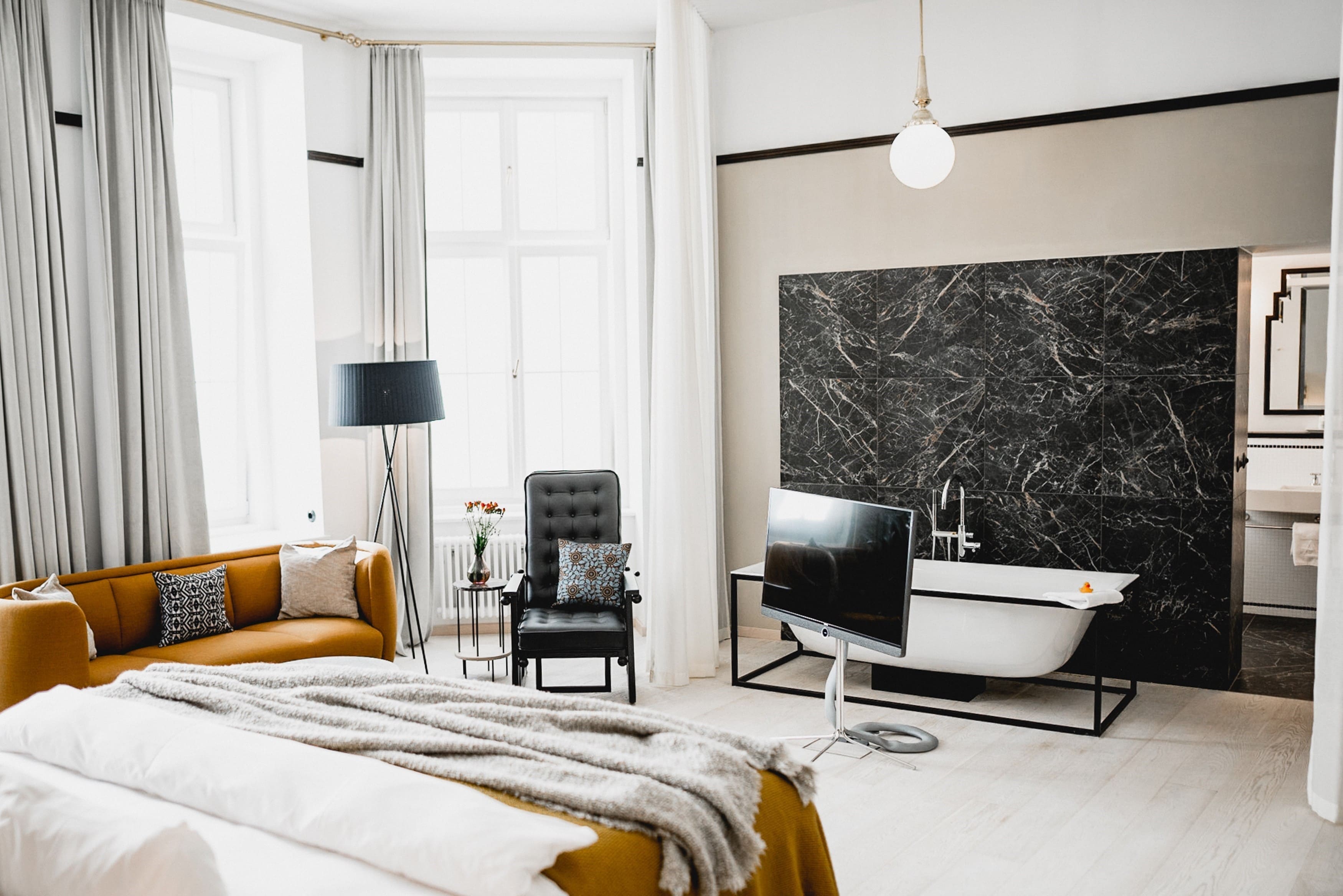 Suite, King Bed, Altstadt 3/8