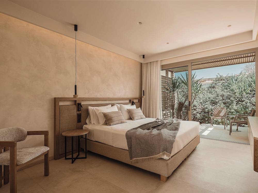 DOUBLE ROOM SUPERIOR GARDEN VIEW