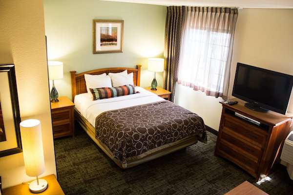 Studio, Suite, Queen Bed, Kitchen