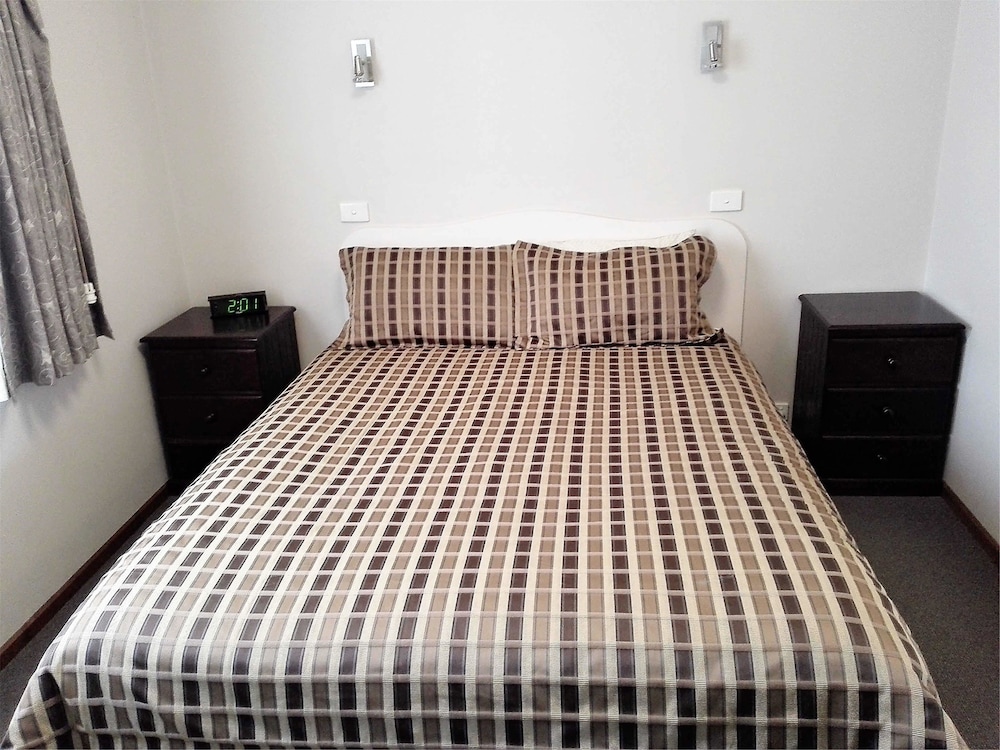Eureka Lodge Motel 17/50