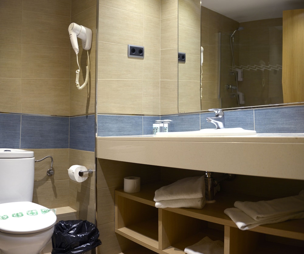 Caprici Beach Hotel & Spa 44/44