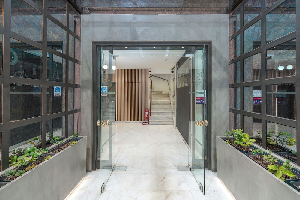 Parnon Hotel 5/45