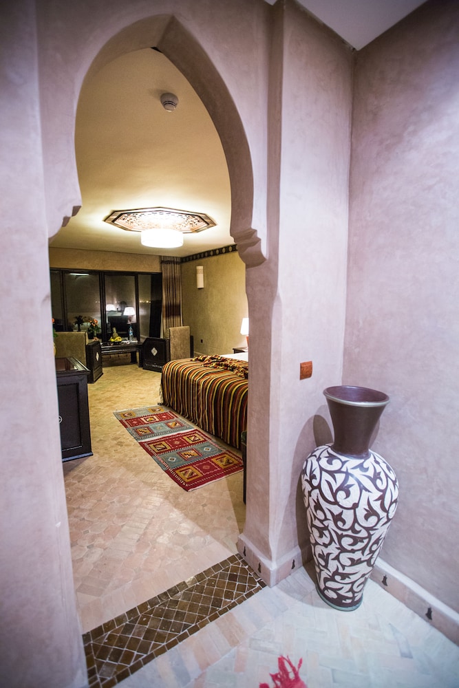 Riad Mimouna 7/50