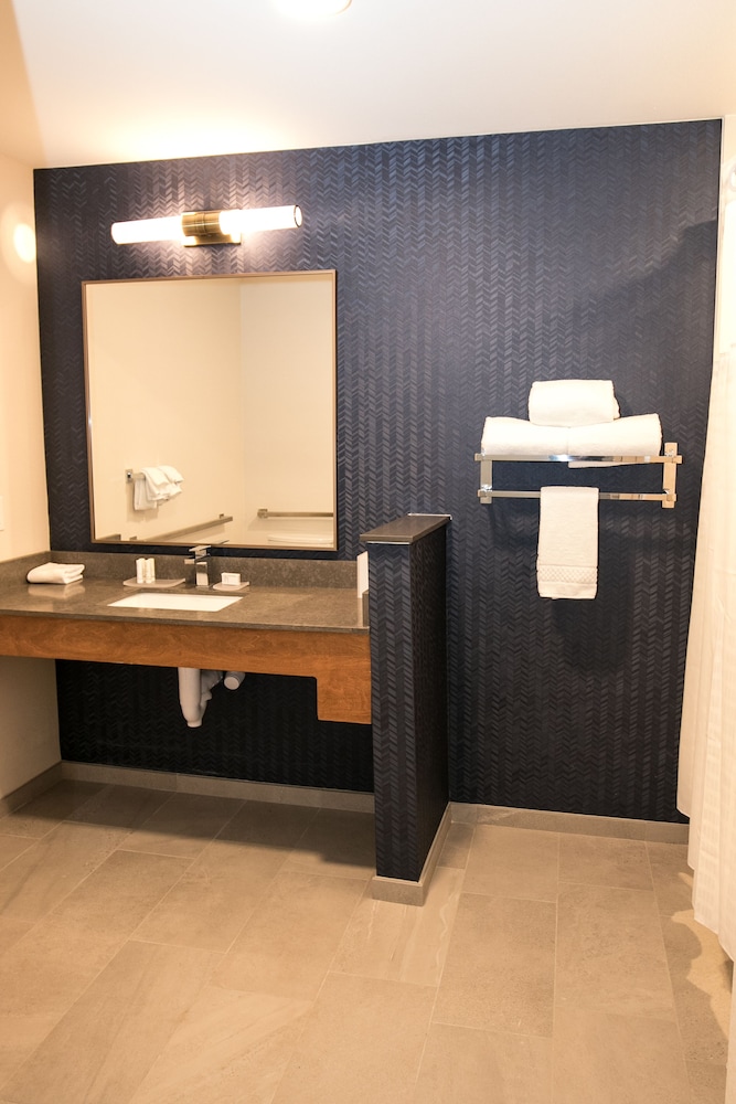 Fairfield Inn & Suites by Marriott San Antonio Medical Center 22/50