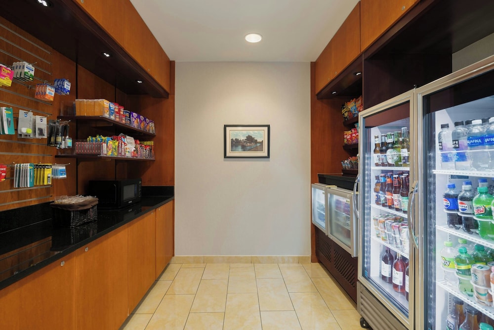 Fairfield Inn Suites Cumberland 8/50