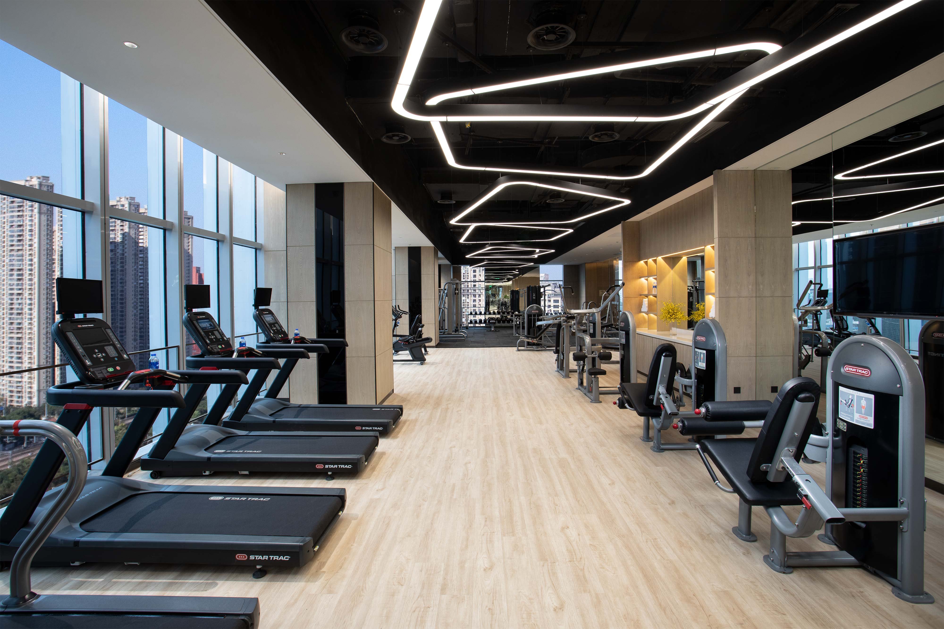 Holiday Inn Wuxi Central Station 28/56