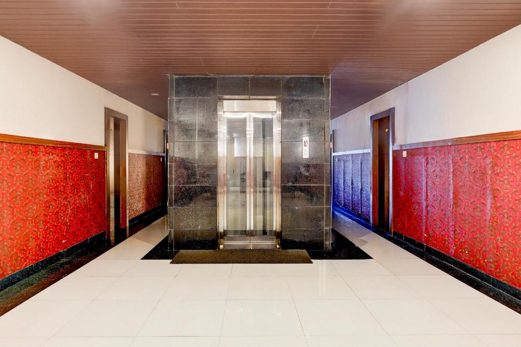 Hotel Grand Orchid 32/38