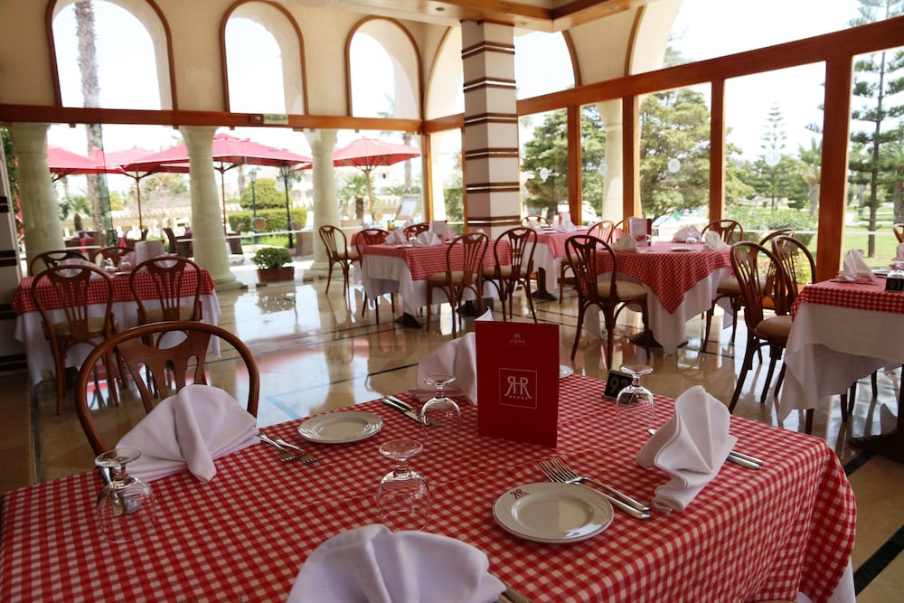 LE ROYAL HAMMAMET 32/50