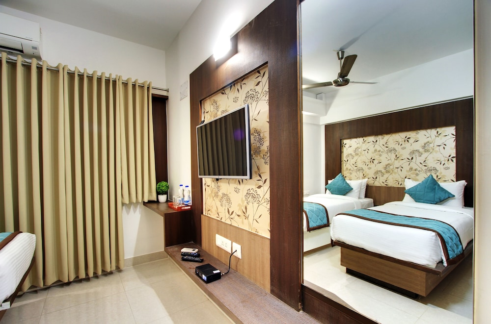 White Castle Corporate Residences 14/50