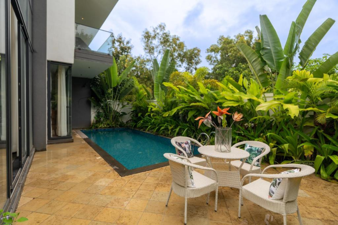 ELIVAAS Purosol 3BHK Pool Villa close to Ozran Beach 13/21