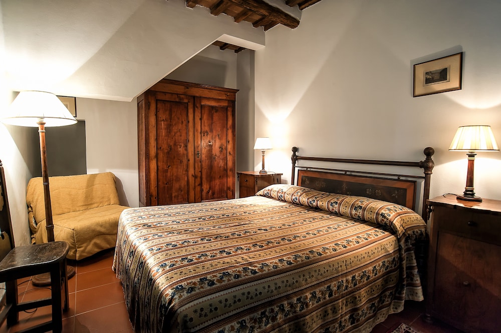 ROOM, DOUBLE BED