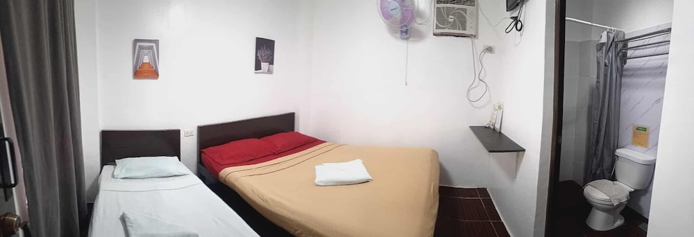 ROOM, TRIPLE, SMALL