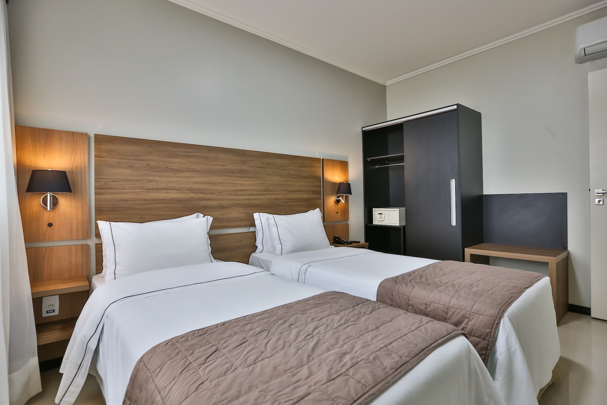 غرفة بسريرين منفصلين، Wyndham Golden Foz 3/8