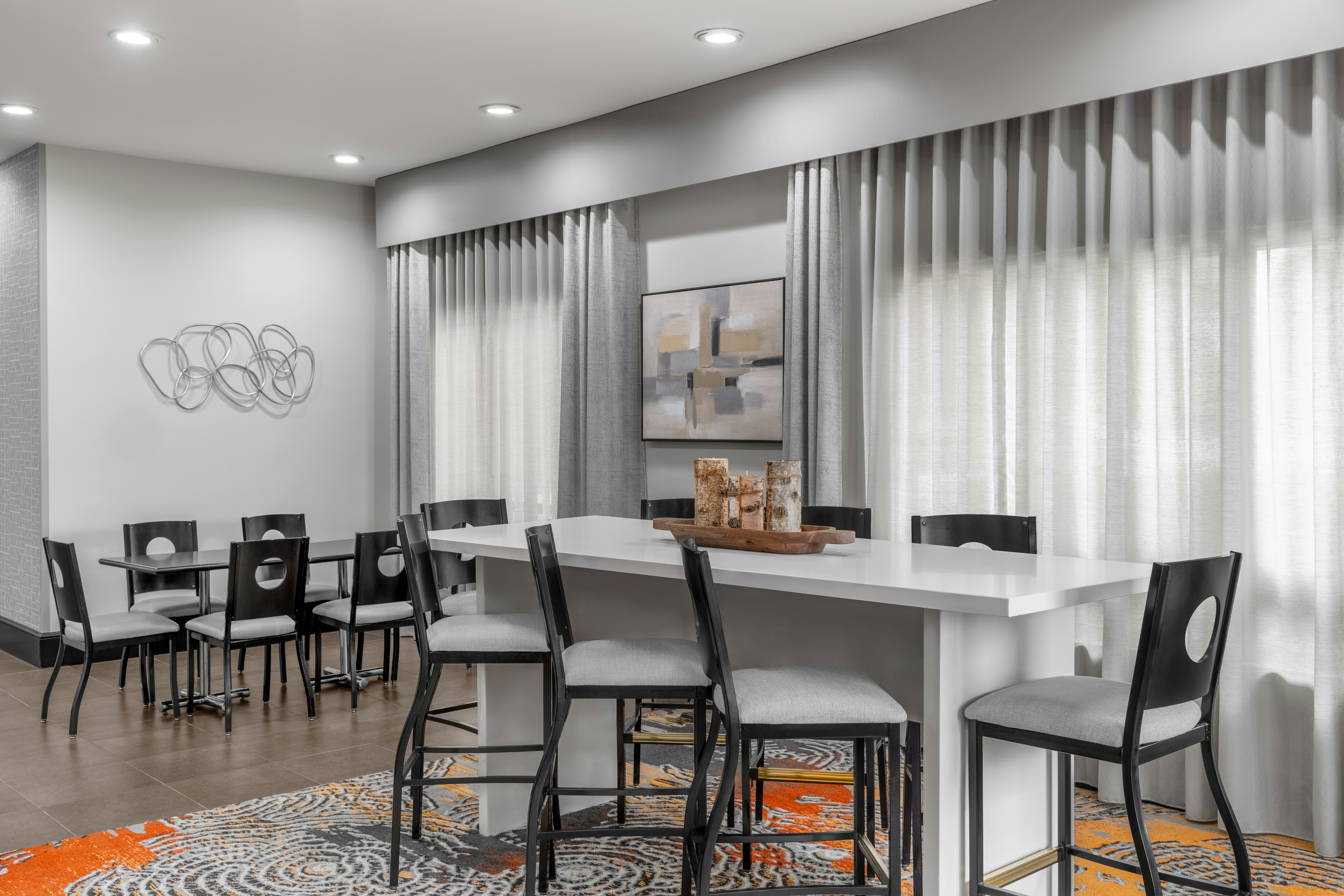 Hampton Inn Olathe 27/43