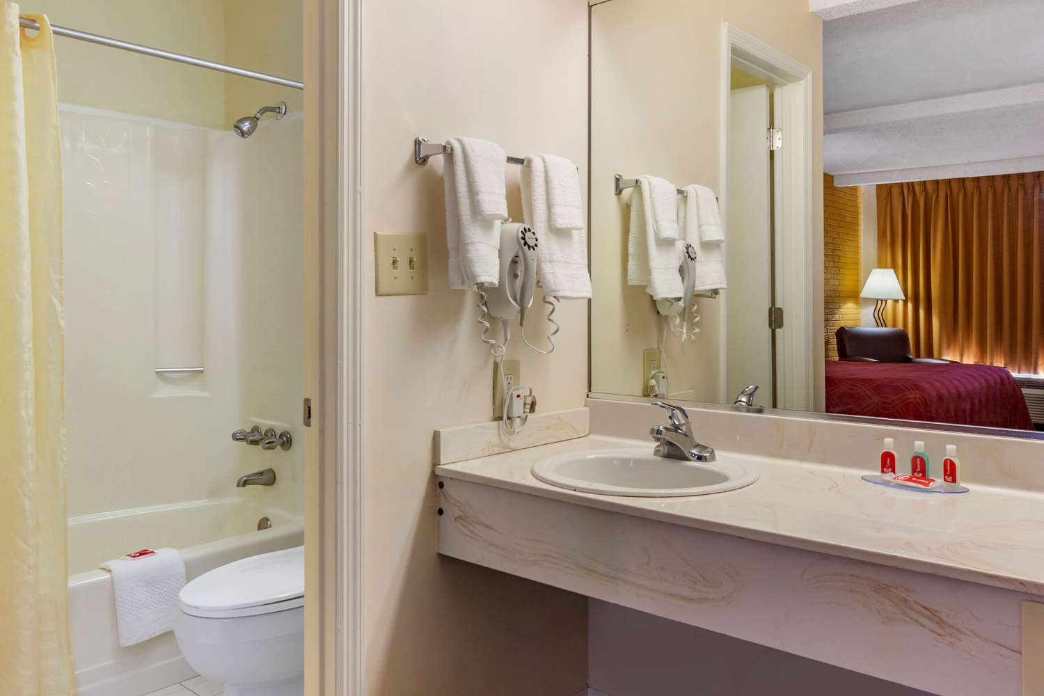 Motel6 Summerville, SC – Charleston thumb 3