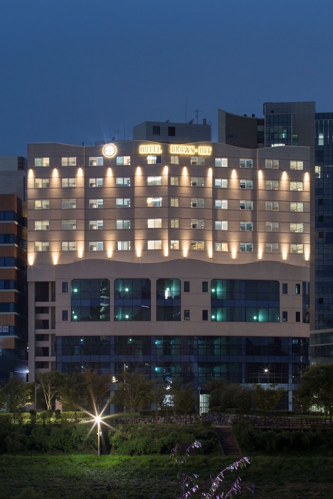 Brown Dot Hotel Jinju 2/60
