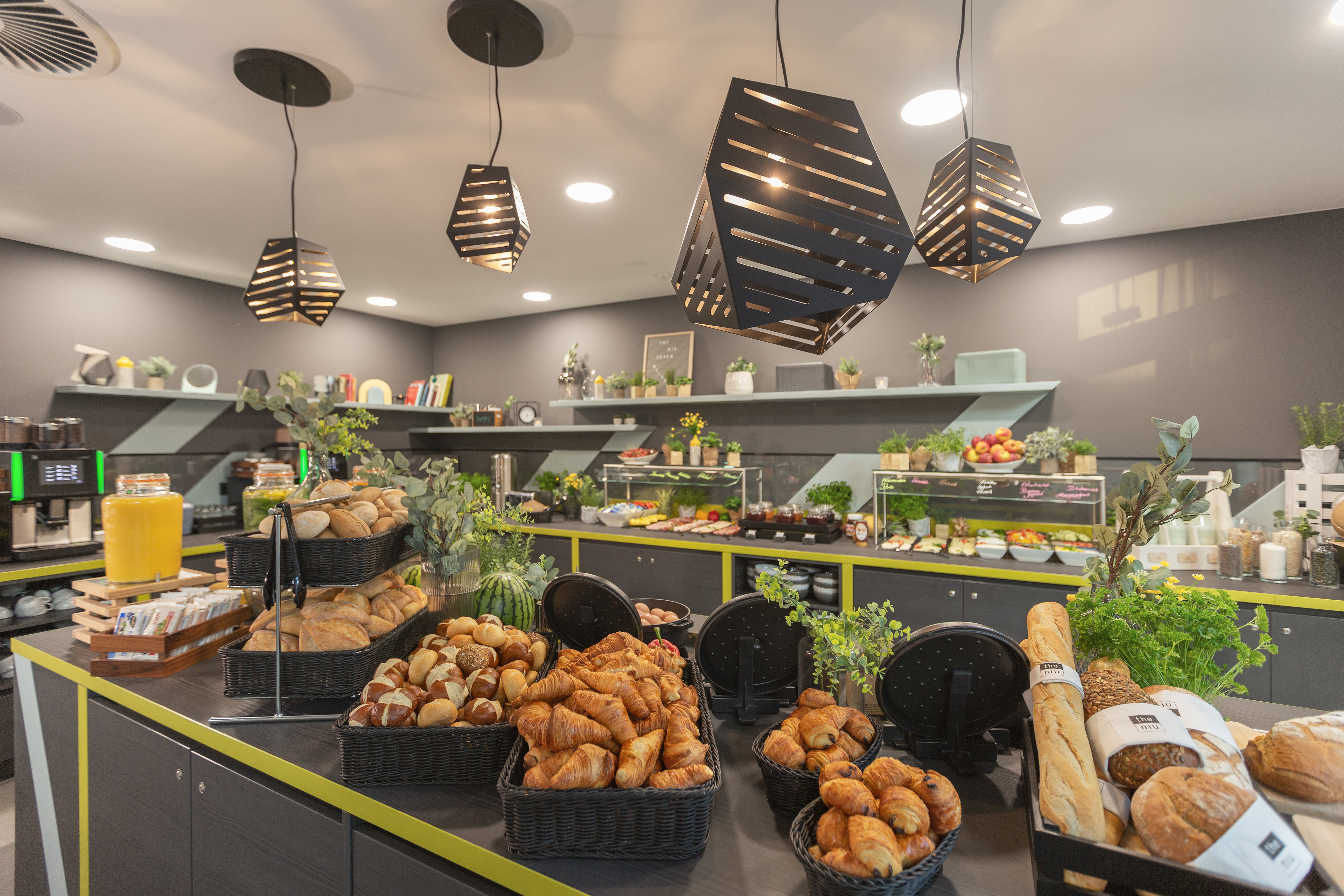 Holiday Inn - the niu, Seven Dusseldorf Ost, an IHG Hotel 6/21