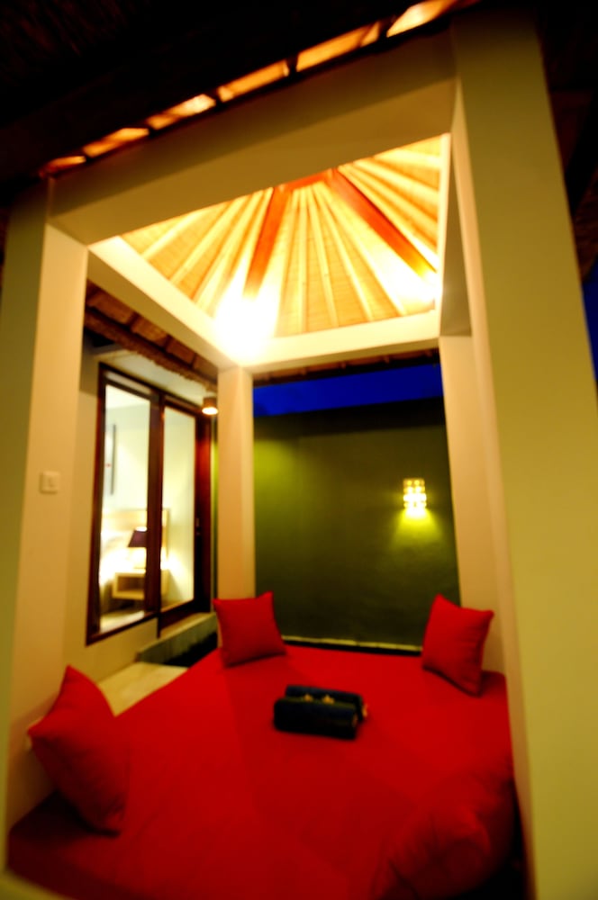 JAS BOUTIQUE VILLAS 15/37